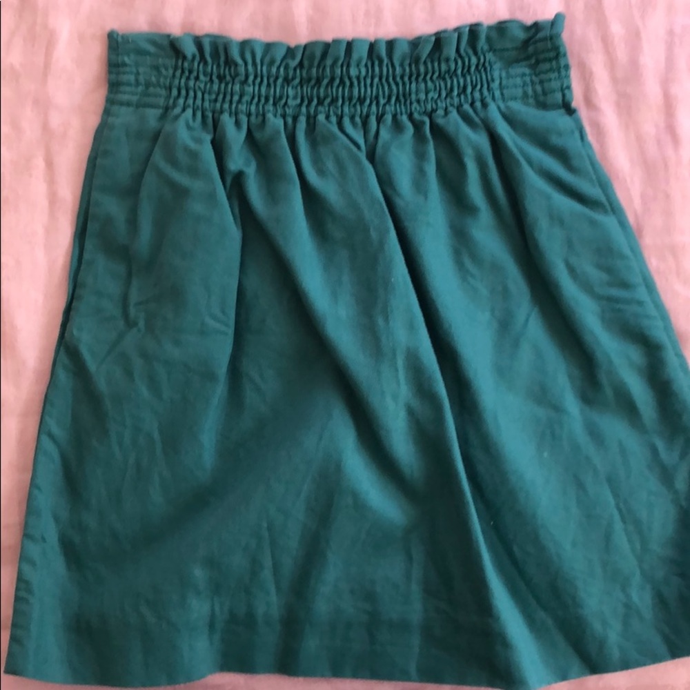 Green J crew Skirt with pockets